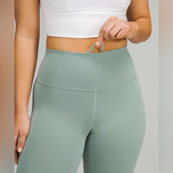 Lululemon Wunder Train Contour Fit High-Rise Crop 23" Misty Glade Size 6 - Picture 4 of 12